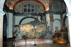 Kapuzinergruft_06_Doppelsakrophag_Maria Theresia und Franz Stephan von Lothringen.JPG